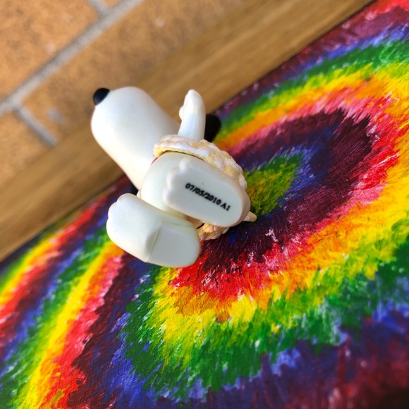 Tiny Snoopy toy PVC Peanuts figurine collectible - Picture 7 of 11